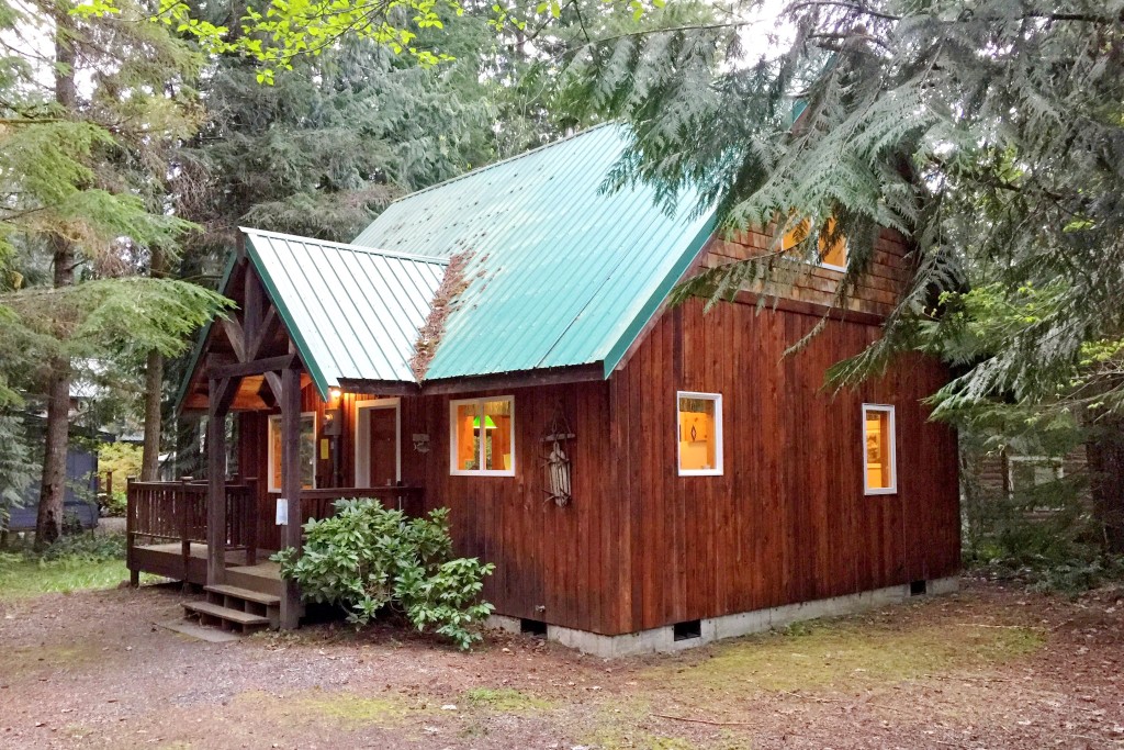 Mt. Baker Lodging Cabin #32 - Sleeps 7! - Vacation Rental in Mt Baker
