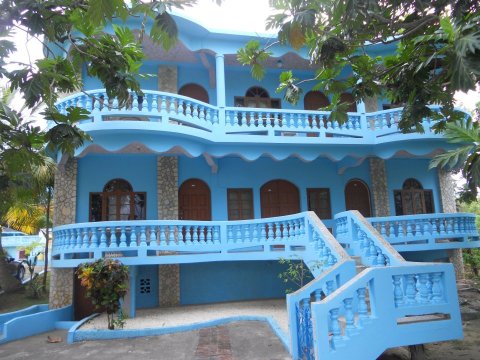 Cotton Tree Hotel - Hotel in Negril