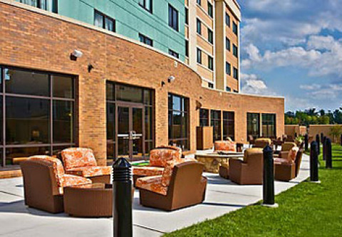 newport courtyard marriott airport