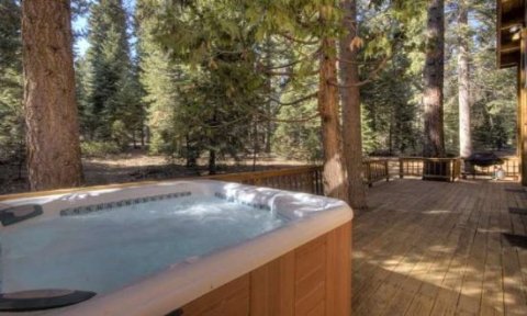 Hot Tub (Backing to Forest)