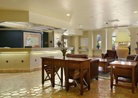 Ramada Plaza Hotel & Suites-Phoenix Metrocente