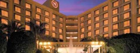 Sheraton Crescent Hotel