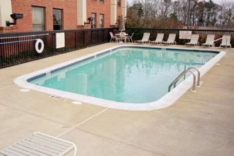 hotels prattville al indoor pool