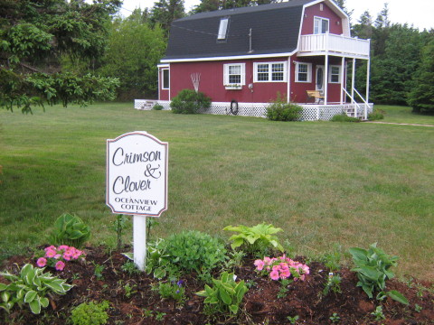 Crimson & Clover Oceanview Cottage - Vacation Rental in Prince Edward Island