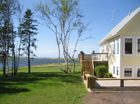 Montgomery's Shining Water Chalet - Vacation Rental in Prince Edward Island