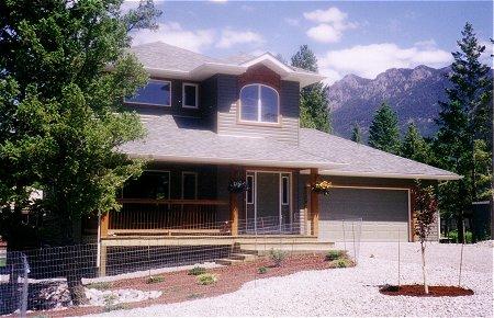Mountain Retreat Home -Rockie mountains view - Vacation Rental in Radium Hot Springs