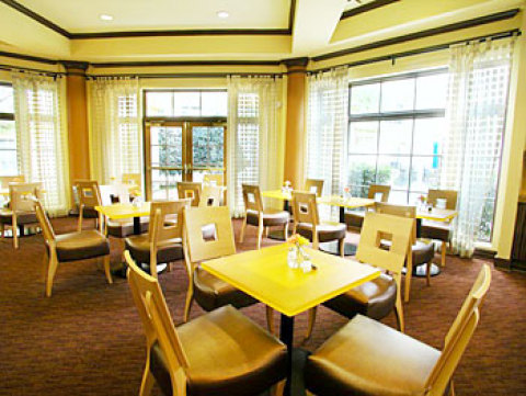 La Quinta Inn and Suites Raleigh Crabtree