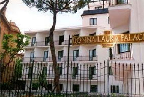 Hotel Donna Laura Palace