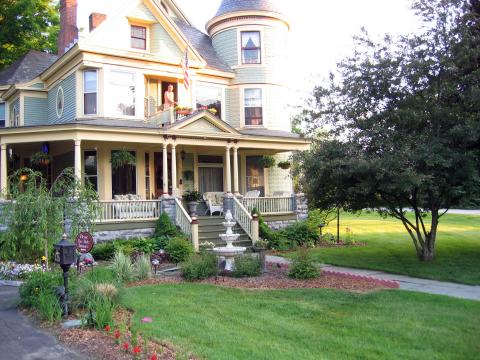 Victorian B&B In The Village Of Poultney, VT