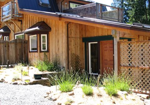 B&B entry - Salt Spring Island Bed and Breakfasts