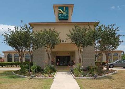 Quality Inn And Suites - San Antonio