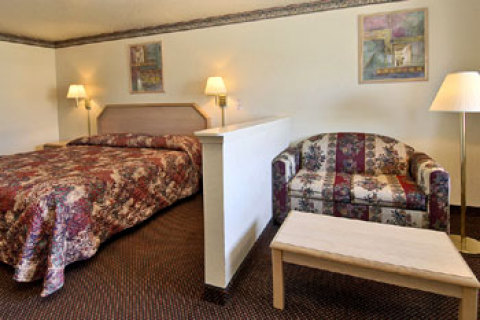 San Antonio Hotel | Super 8 Motel - San Antonio/Near Seaworld