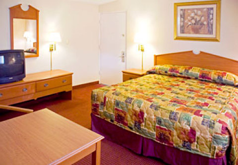 Pacific Inn Hotel And Suites