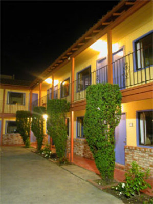 La Luna Inn, a C-Two Hotel