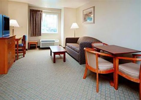 Quality Inn and Suites/ Santa Rosa Wine Country