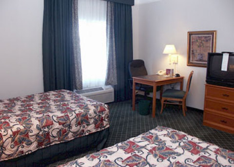 La Quinta Inn and Suites Sherman/Denison