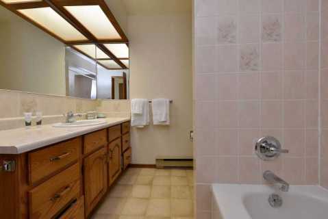 Large four piece bathroom in the suite
