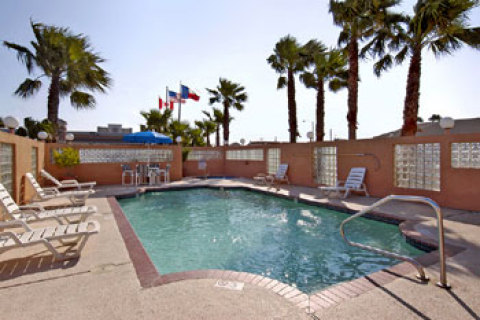 South Padre Island Hotel | Super 8 South Padre Island Tx