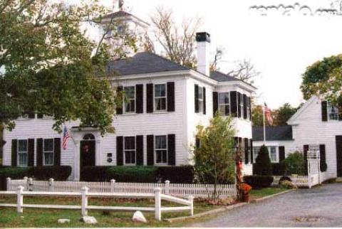 The Belvedere Bed & Breakfast - Bed and Breakfast in South Yarmouth