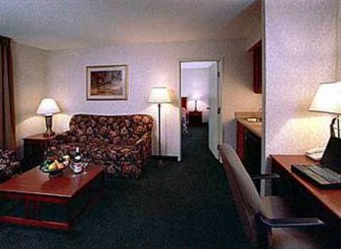 Clubhouse Inn and Suites