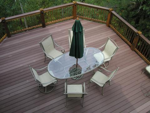25 FT. BY 25 FT. DECK WITH PLENTY OF SHADE, GREAT VIEWS + NO BUGS @ THIS ALTITUDE!
