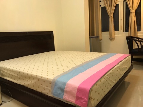 Cozy room with bathroom - 3 mins walk away from MR - Vacation Rental in Taipei