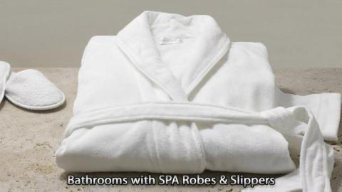  Bathrooms with SPA Robes & Slippers