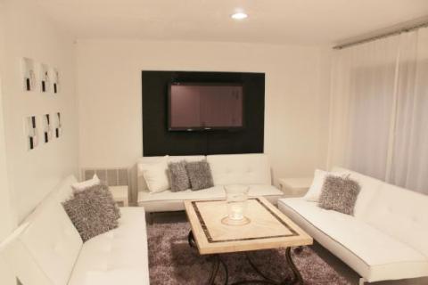 Livingroom with Plasma TV
