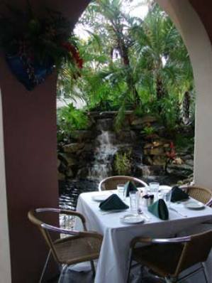 Tahitian Inn, Café and Spa
