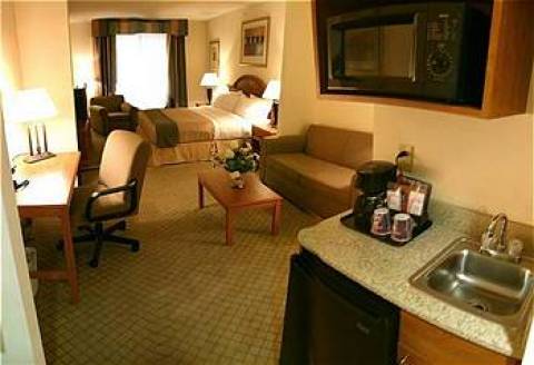 Holiday Inn Express Hotel & Suites New Tampa I