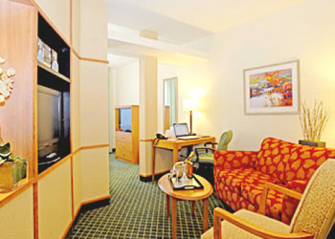 Fairfield Inn and Suites by Marriott Riverside Tem