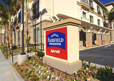 Fairfield Inn and Suites by Marriott Riverside Tem