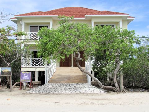 Oysterbedlagoon Villas - Vacation Rental in Utila