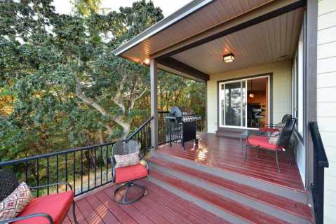 Executive 4 bedroom home with stunning ocean views - Vacation Rental in Victoria