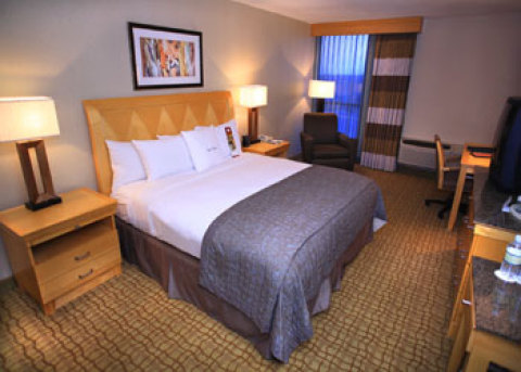 Doubletree® Hotel Virginia Beach