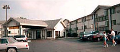 Wisconsin Dells Hotel | Super 8 Motel - Wisconsin Dells